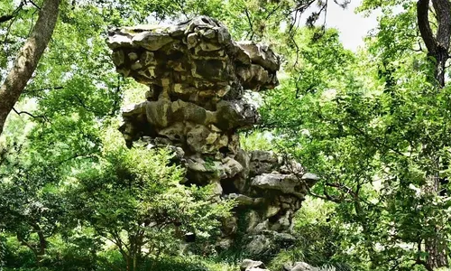 Peak of Piled Clouds - (Zhui Yun Feng)